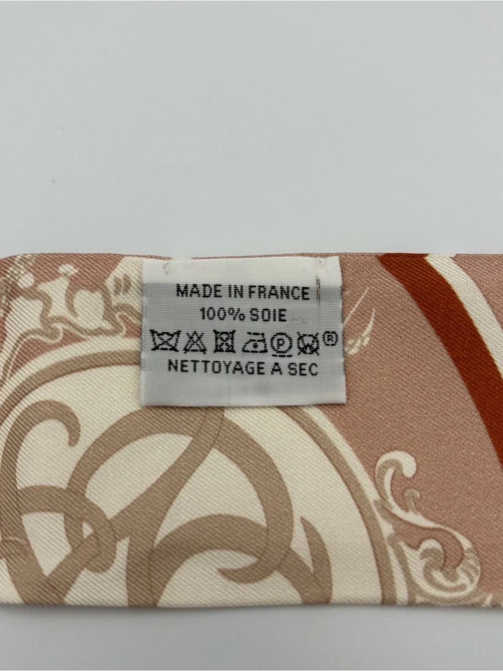 Hermes Ex-Libris Forever Twilly Scarf Beige Caramel White Silk Ribbon - Picture 5 of 6